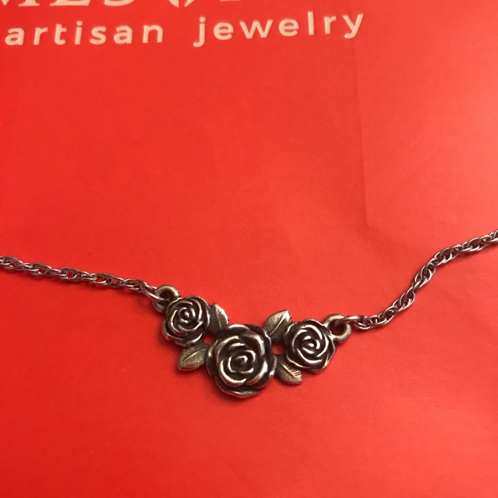 James Avery 20” adjustable rose necklace EUC